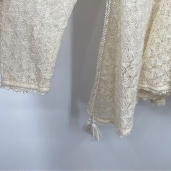 FREE PEOPLE Snug Bug Knit Lace Tassel Wrap Drape Mini Dress In Ivory - Picture 10 of 15